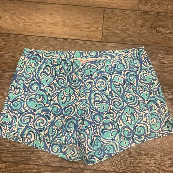 LILLY PULITZER Shorts Size 0 Adie Chasing Tail Blue Fish Side Zip w/ Pockets - Picture 1 of 6